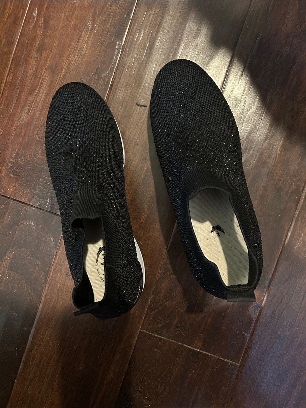 Black Slip-On women’s/girls-sneakers